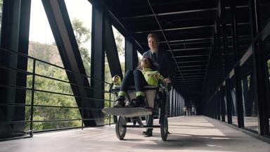 Poster episodio Don't Look Deeper 1x13