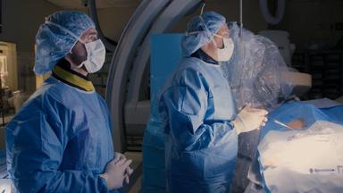 Poster episodio Lenox Hill 1x3