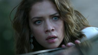 Poster episodio ¿Quién mató a Sara? 1x2