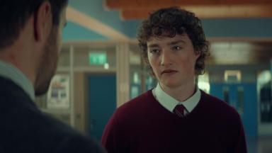 Poster episodio Obituary 2x3