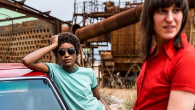 Poster episodio La chica del tambor 1x2