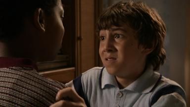 Poster episodio Todos Odian a Chris 1x10