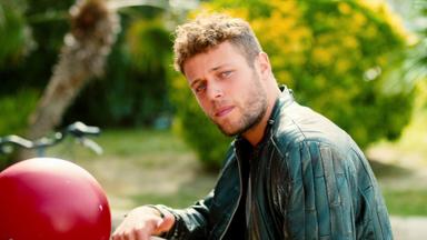 Poster episodio A tres metros sobre el cielo 1x3