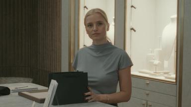 Poster episodio La agente encubierta 1x2