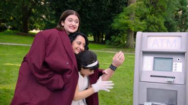 Poster episodio Three Busy Debras 1x5