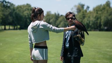 Poster episodio Aquí en la Tierra 1x6