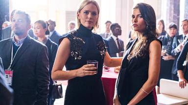 Poster episodio Blood & Treasure 1x4