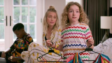 Poster episodio Turn Up Charlie 1x2