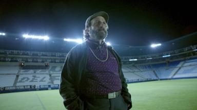 Poster episodio Club de Cuervos 1x11