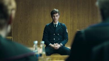 Poster episodio 1983 1x1