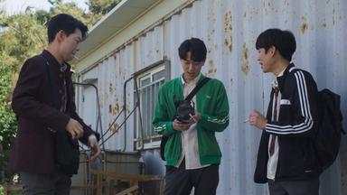 Poster episodio Extracurricular 1x4