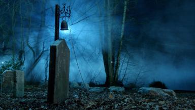 Poster episodio Morir por arte de magia 1x4