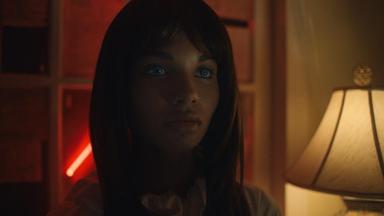 Poster episodio Don't Look Deeper 1x14