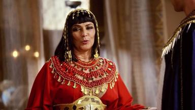 Poster episodio Moisés y los diez mandamientos 1x64