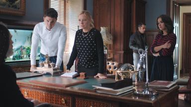 Poster episodio Vivir sin permiso 1x12