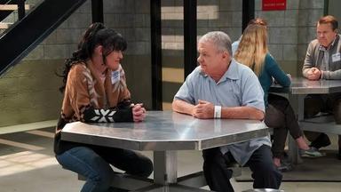 Poster episodio Broke 1x7