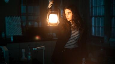 Poster episodio La cosa del pantano 1x3