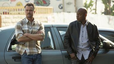 Poster episodio Unsolved 1x9