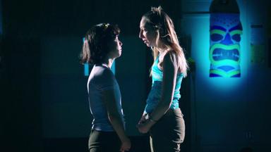 Poster episodio PEN15 1x10