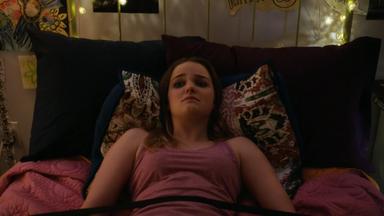 Poster episodio Tú, yo y ella 1x9