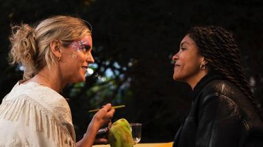 Poster episodio Too Close 1x1