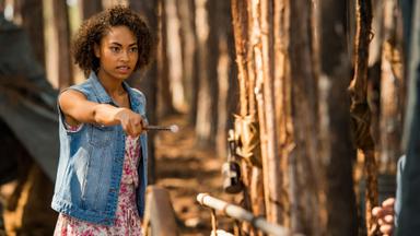 Poster episodio El club de las cosas mágicas 1x11