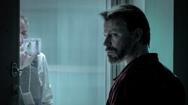 Poster episodio Helsinki-syndrooma 1x6