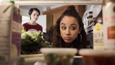 Poster episodio Trinkets 1x4