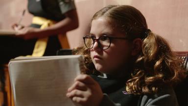 Poster episodio La peor bruja 1x11