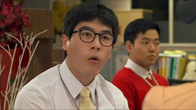 Poster episodio Astuta y Soltera 1x8