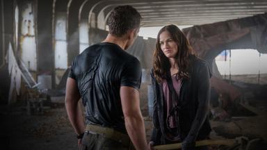 Poster episodio Van Helsing 1x3