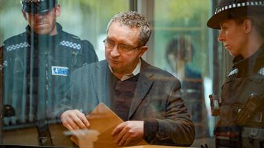 Poster episodio The Pact 1x3