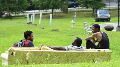 Poster episodio Atlanta 1x1