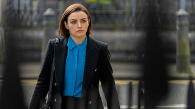 Poster episodio Hidden Assets 2x1