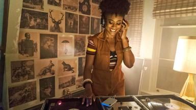 Poster episodio Good Trouble 1x2