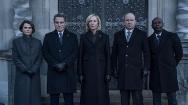 Poster episodio La diplomática 3x8