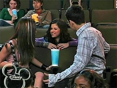 Poster episodio Los Hechiceros de Waverly Place 1x2