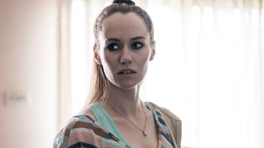 Poster episodio Mr Inbetween 1x3