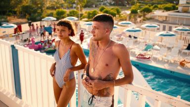 Poster episodio A tres metros sobre el cielo 1x4