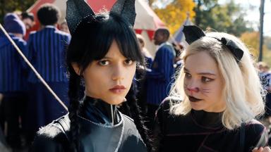 Poster episodio Merlina 1x2