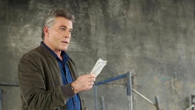 Poster episodio Shades of Blue 1x6