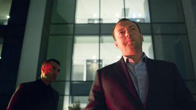 Poster episodio Hakan, el protector 1x8