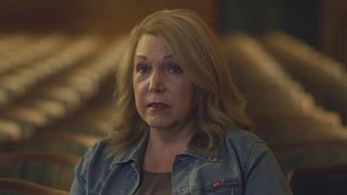 Poster episodio La Caída: Dios, Codicia y el Culto de Gwen Shamblin 1x1