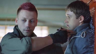 Poster episodio Mejores que nosotros 1x12