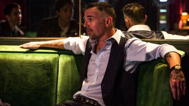 Poster episodio Deber/Vergüenza 1x3