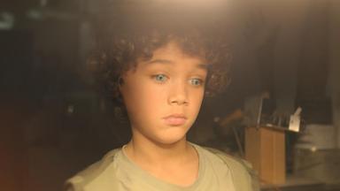 Poster episodio Don't Look Deeper 1x12