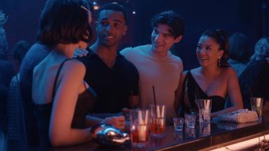 Poster episodio Emily en París 5x8