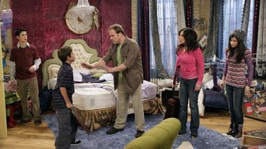 Poster episodio Los Hechiceros de Waverly Place 1x16