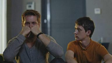 Poster episodio Mejores que nosotros 1x2