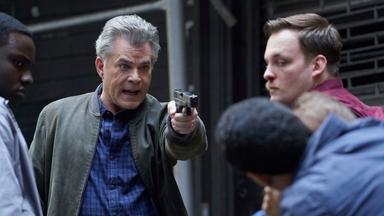 Poster episodio Shades of Blue 1x8